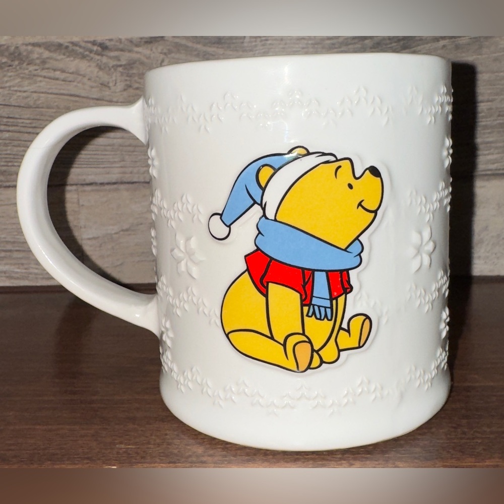 Cute 🥰 Disney Winnie the Pooh Winter Fair Isle Embossed Snowflake ❄️ Mug